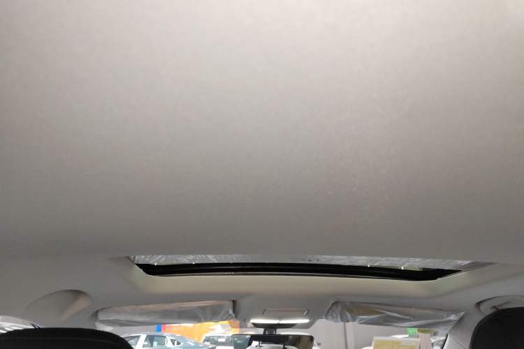 Used Roewe i5 2026 Model 1.5L CVT Luxury Edition