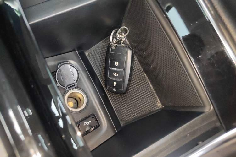 Used Changan Eado 2018 High-Energy Edition 1.6L GDI Manual Pioneer Model China V Standard
