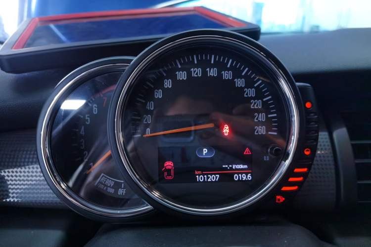 Used  MINI 2015 1.5T COOPER Fun Five-Door Edition
