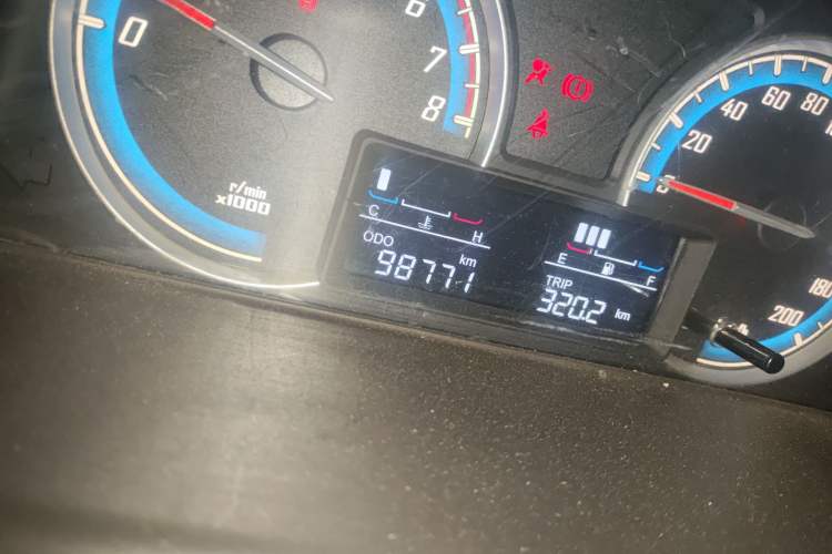 Used Baojun 730 2014 1.5L manual standard trim 7 seats
