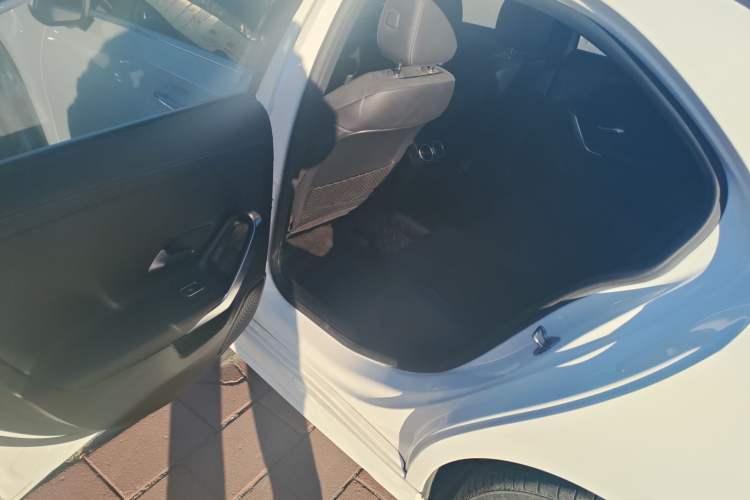 Used Mercedes-Benz A-Class 2020 Restyled A 200 L Sport Sedan Fashion Version