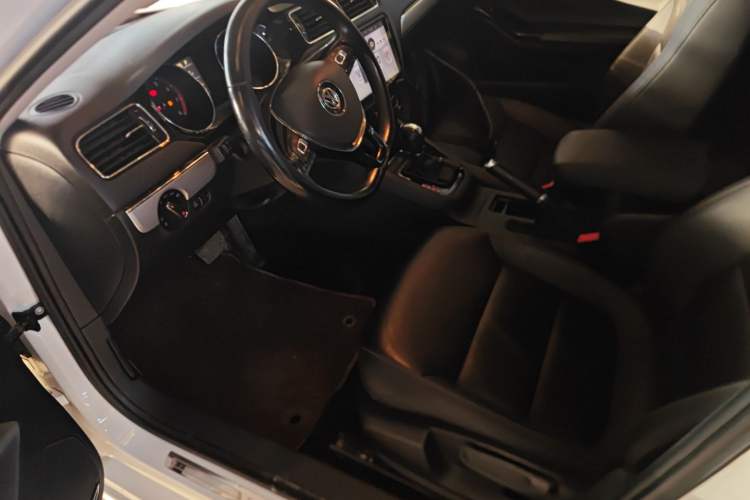 Used Volkswagen Sagitar 2018 1.6L Automatic Comfort Model
