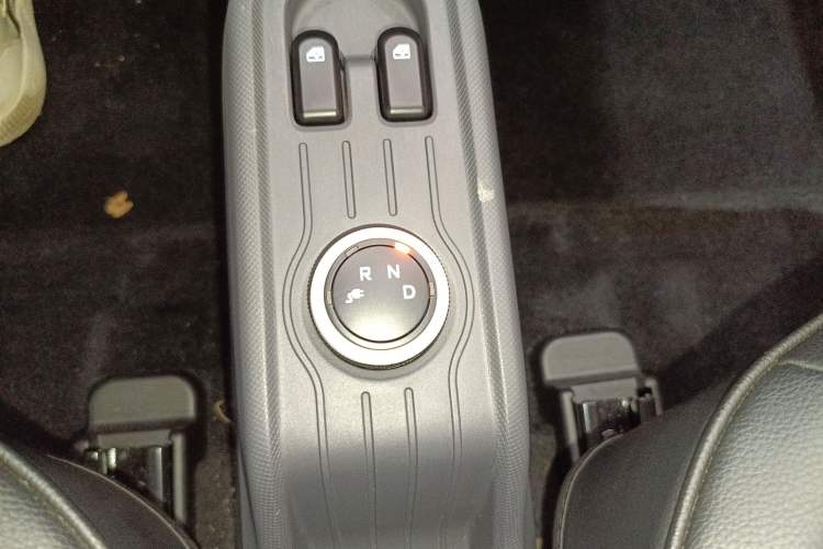 Used Wuling Hongguang MINIEV 2021 Macaron Premium Model – Lithium Iron Phosphate
