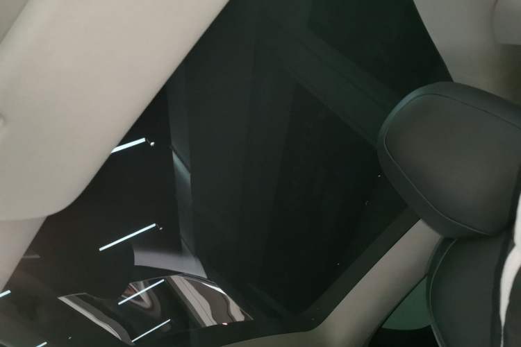 Used Tesla Model Y 2021 Long-Range All-Wheel-Drive Version 3D7