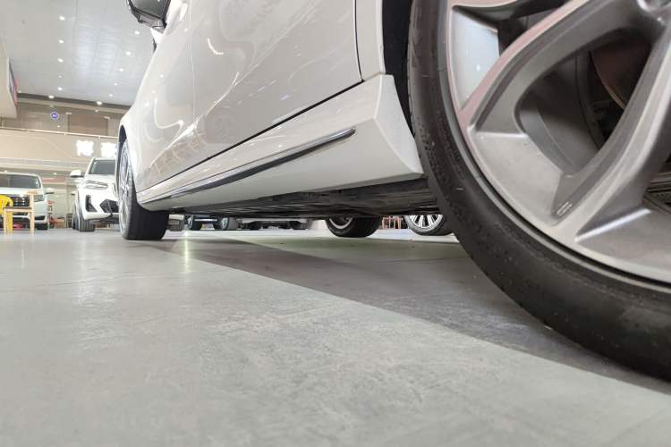 Used Mercedes-Benz E-Class 2020 E 300 L Sporty and Stylish Model
