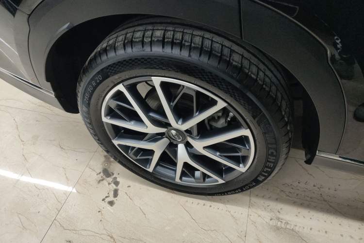 Used GAC Trumpchi GS8 2024 Linghang Series 2.0 TGDI Two-Wheel Drive Luxury Smart Connectivity Version
