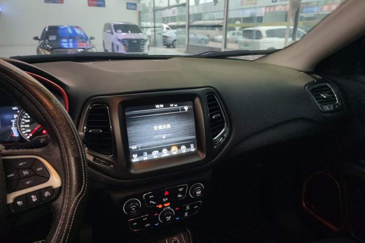 Used Jeep Compass 2017 200TS Automatic High-Performance All-Wheel Drive Edition
