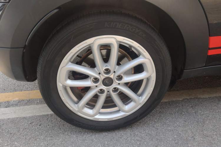 Used  Countryman 2014 1.6L COOPER Fun
