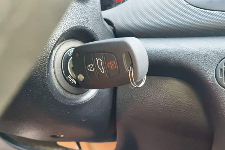 Used Kia Forte 2014 1.6L MT GL
