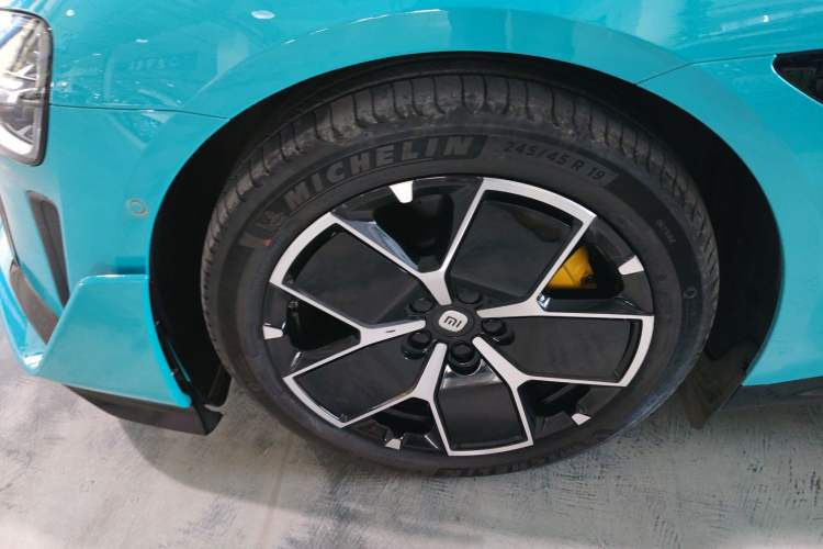 Used  SU7 2024 Four-Wheel Drive Ultra-Long Range Advanced Intelligent Driving Max Edition