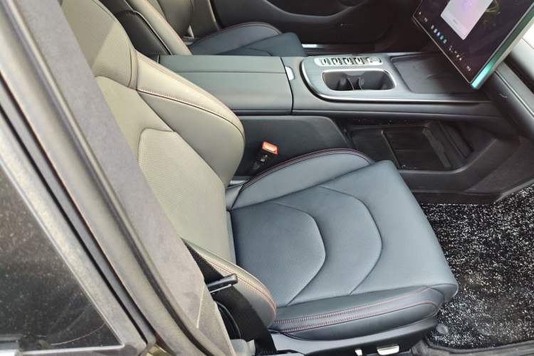 Used  SU7 2024 Four-Wheel-Drive Max Founder's Edition
