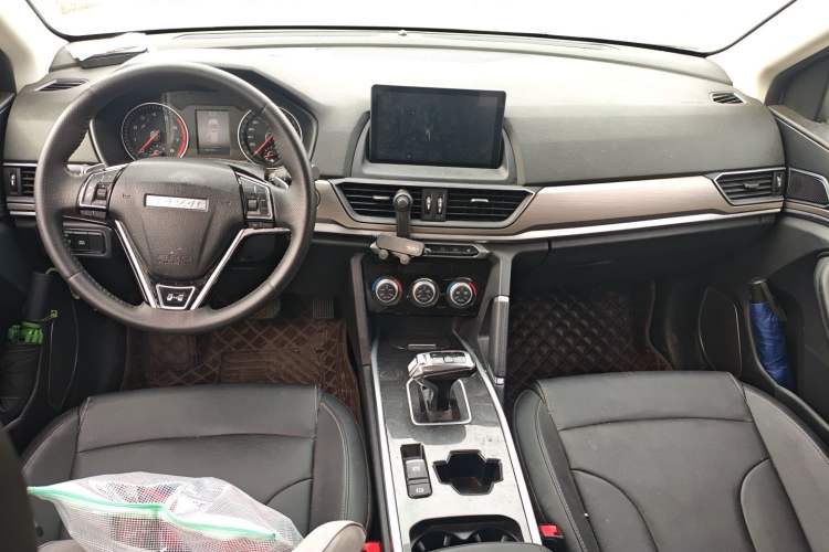 Used Haval H6 2021 Sport Edition 1.5T Automatic Elite Smart Connectivity Model with Hexagonal Grille