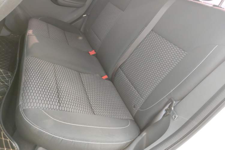 Used Ford Focus 2013 Hatchback Classic 1.8L Manual Base Model
