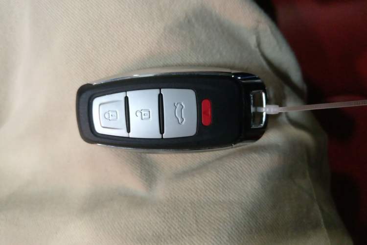 Used Dongfeng Aeolus Yixuan 2022 230T Automatic Adaptive-Beam Knight Edition