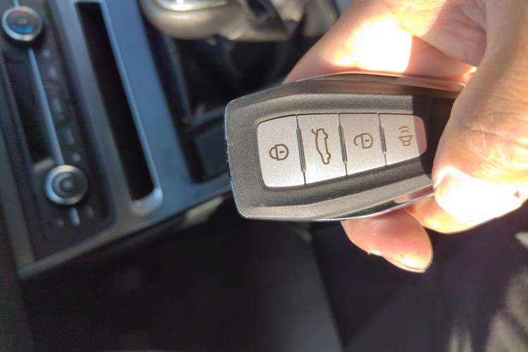 Used Geely Auto Emgrand 2019 Leading Edition 1.5L Manual Luxury Model China VI Standard
