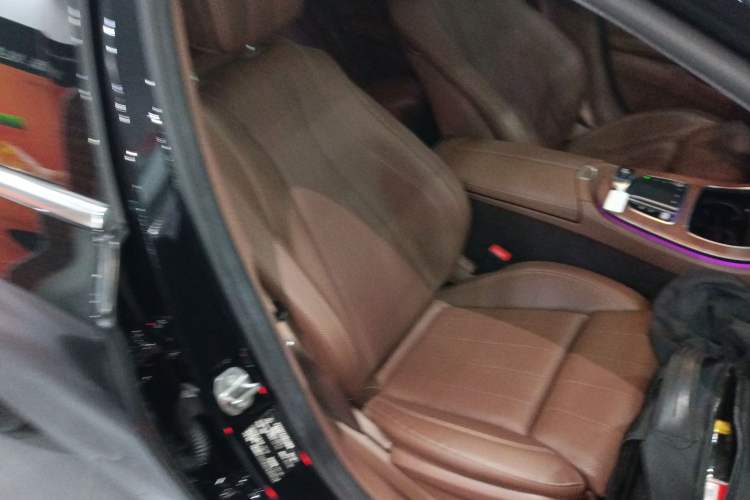 Used Mercedes-Benz E-Class 2022 Second Facelift E 300 L Luxury Edition
