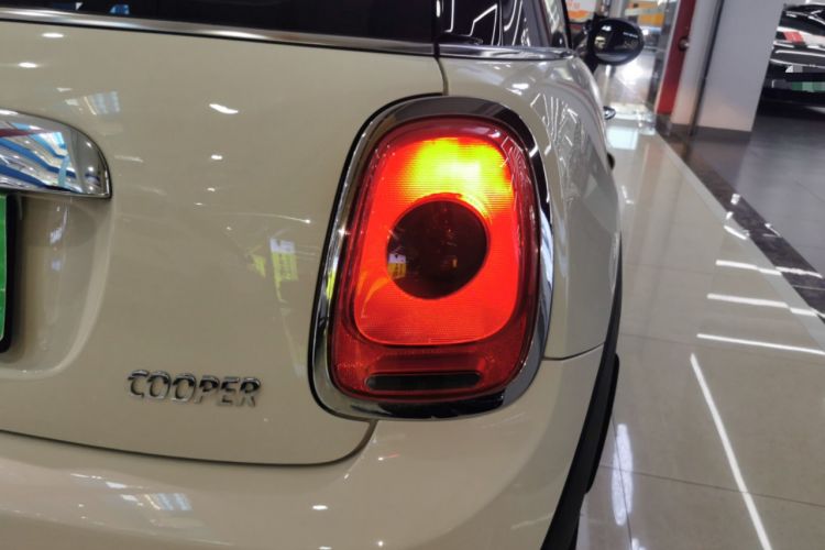 Used  MINI 2016 1.5T COOPER
