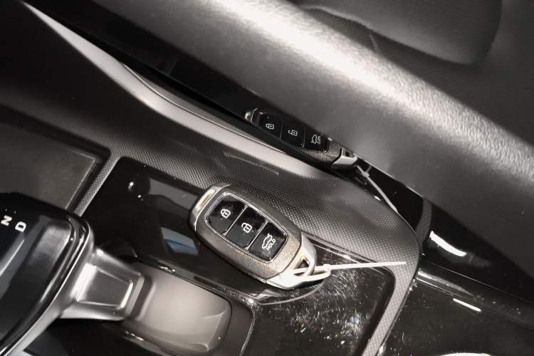 Used Hyundai Elantra 2022 1.5L CVT LUX Prestige Edition
