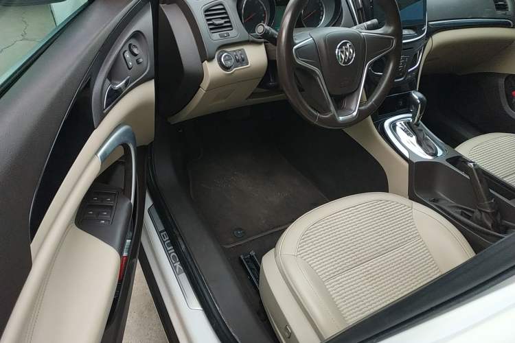 Used Buick Regal 2014 2.0L Leading Fashion Edition