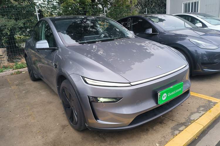 Used Tesla Model Y 2025 Rear-Wheel Drive First Edition