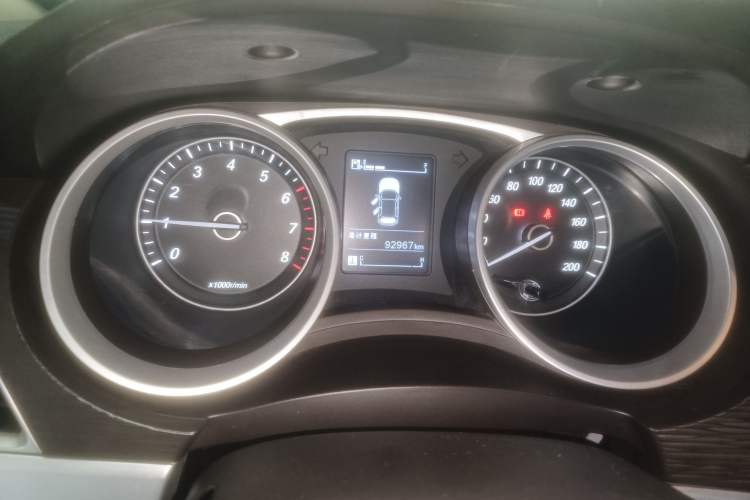 Used Baojun 730 2016 Revised 1.5L Manual Standard Version 7 Seats China V Emission Standard