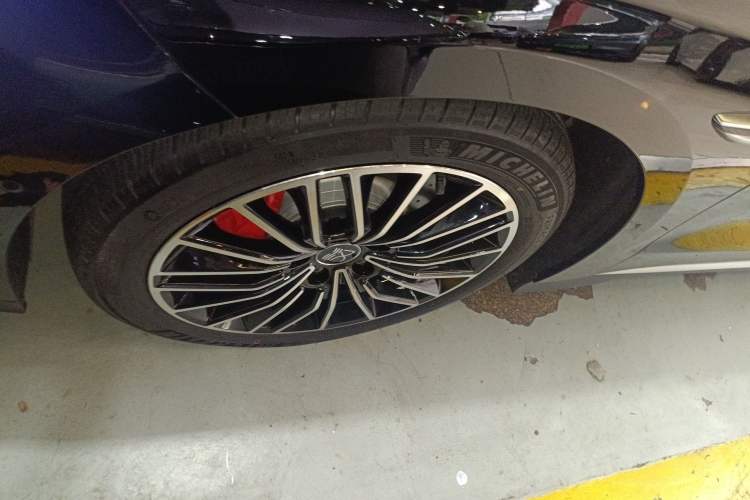 Used BYD Han 2025 EV Intelligent Driving Edition 701KM LiDAR Flagship Model
