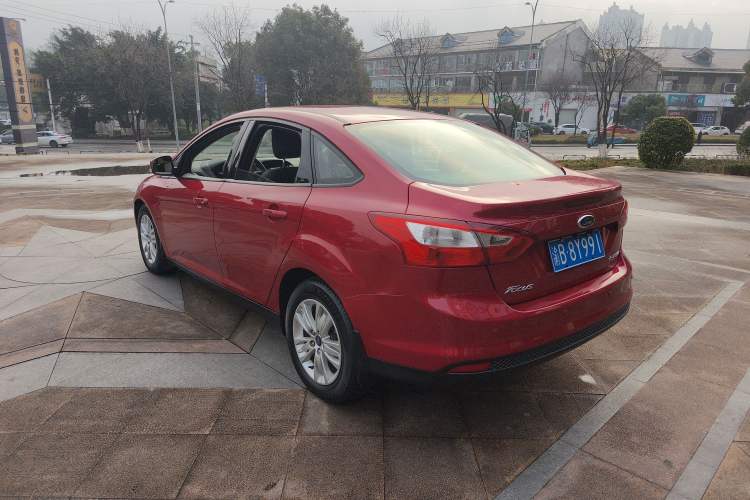 Used Ford Focus 2012 Sedan 1.6L Automatic Comfort Model
