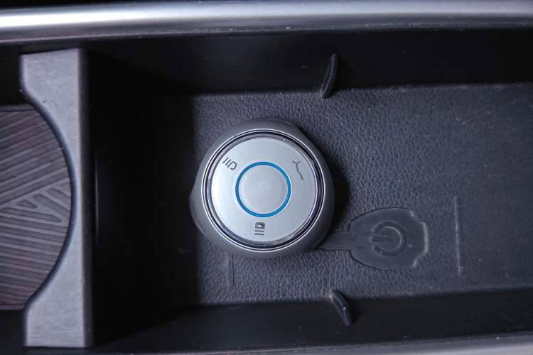 Used NETA V 2021 Long-Range Entertainment Edition Upgrade Model
