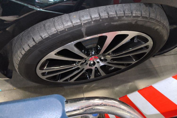 Used Jaguar XFL 2023 XFL 2.0T P250 Two-Wheel-Drive Luxury Deluxe Edition
