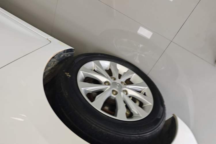 Used Hyundai Elantra 2016 1.6L Automatic Smart Version
