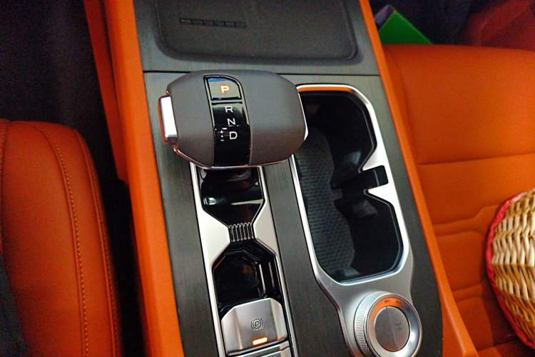 Used Dongfeng Zhengzhou Nissan Z9 2025 GT 2.3T Automatic Diesel 4x4 Smart Edition
