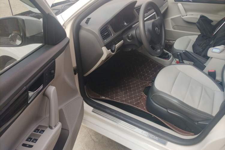 Used Volkswagen Gran Lavida 2013 1.4 TSI Automatic Comfort Model