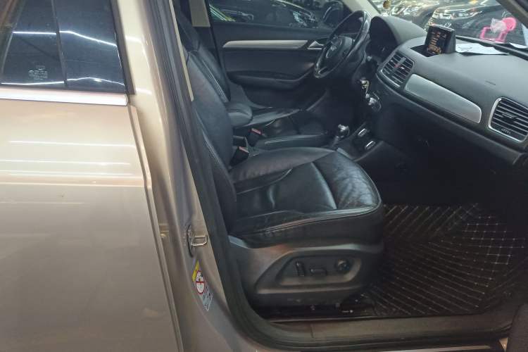 Used Audi Q3 2015 35 TFSI Millionth Anniversary Comfort Model
