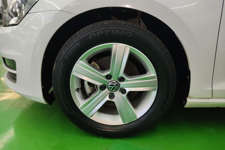 Used Volkswagen Golf 2017 230TSI Automatic Comfort Edition – Celebrating Milestone of One Million Units
