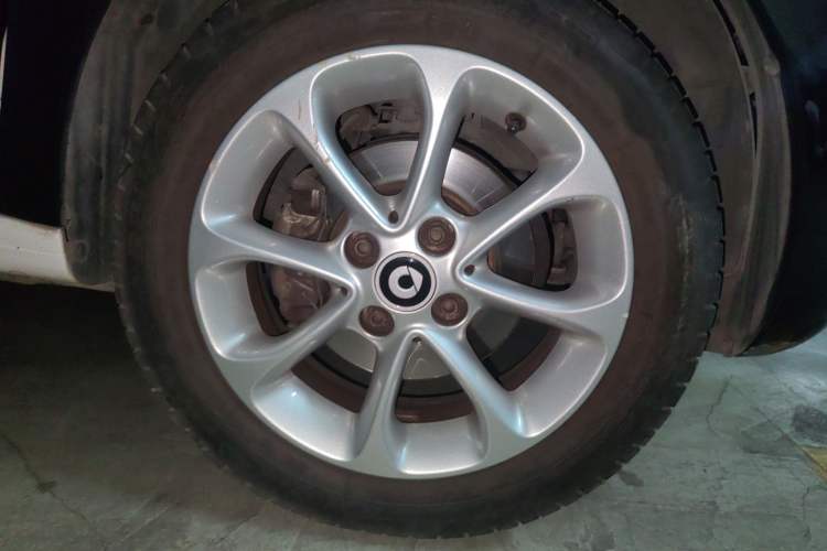 Used smart forfour 2016 1.0L 52 kW Dynamic Edition
