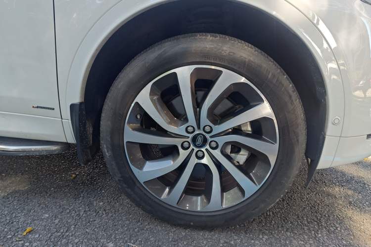 Used Land Rover Discovery Sport 2020 249 PS R-Dynamic Luxury Custom Edition