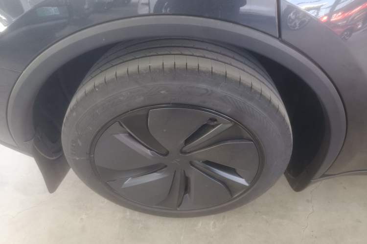 Used Tesla Model Y 2025 Rear-Wheel-Drive Version