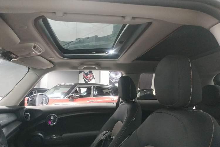 Used  MINI 2014 1.5T COOPER Fun
