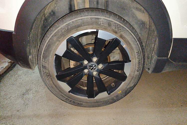 Used Volkswagen Tacqua 2021 200TSI DSG JoyConnect Edition
