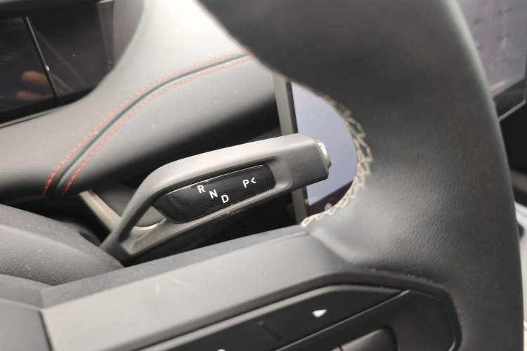 Used Xiaomi Auto SU7 2024 Rear-Drive Standard Founder Edition
