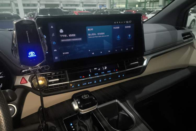 Used Toyota Sienna 2021 2.5L Hybrid Premium Edition
