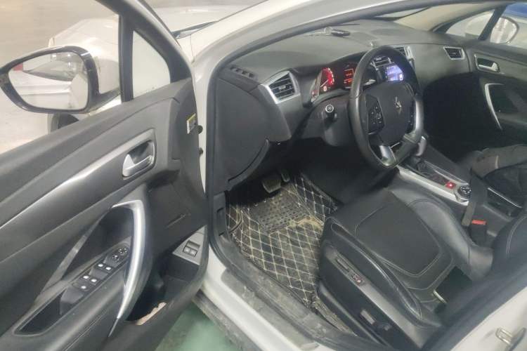 Used  6 2014 1.6T Luxury Edition THP200