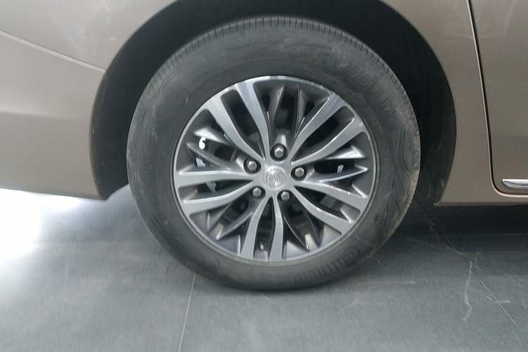 Used Buick GL8 2023 ES Lu Zun Deluxe Model
