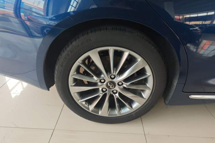 Used Infiniti Q50L 2018 2.0T Enjoyment Version China VI Standard