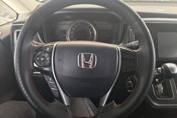 Used Honda Elysion 2016 2.4L Classic Edition
