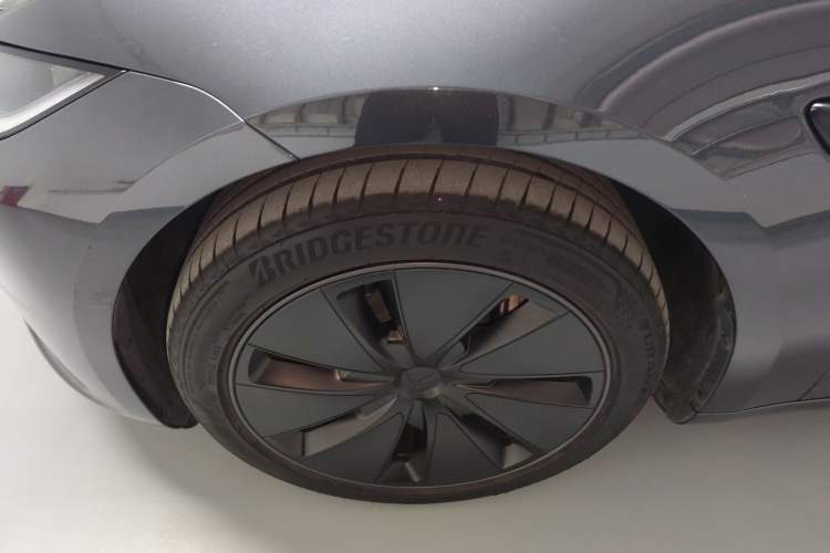 Used Tesla Model 3 2025 Rear-Wheel-Drive Version
