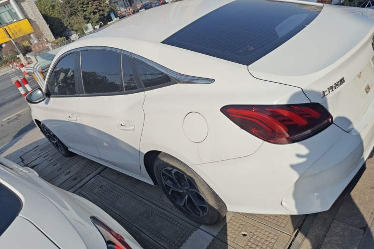 Used MG 5 2021 180 DVVT CVT Youthful Style Edition
