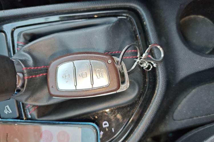 Used Hyundai ix25 2017 1.4T Automatic Smart Version
