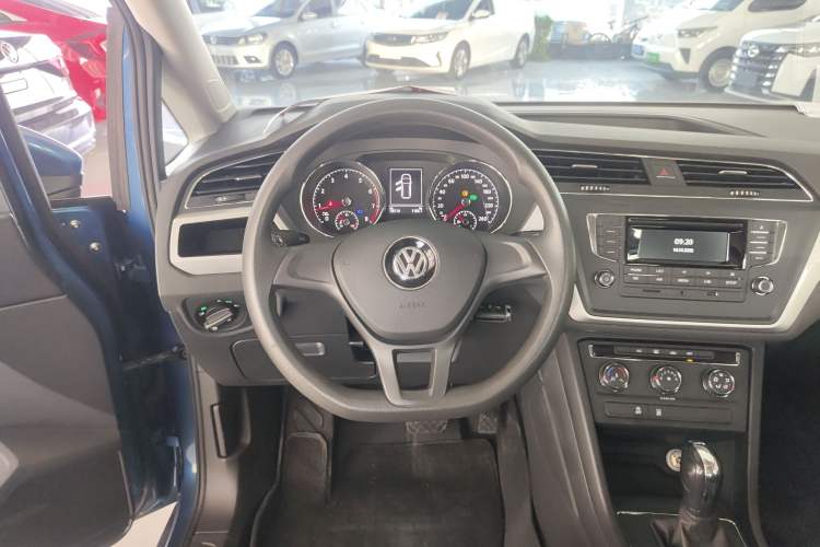 Used Volkswagen Touran 2018 Volkswagen Touran L 280TSI DSG Style Edition 7 Seats China V Emission Standard
