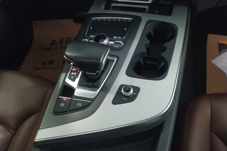 Used Audi Q7 2018 40 TFSI Comfort Model